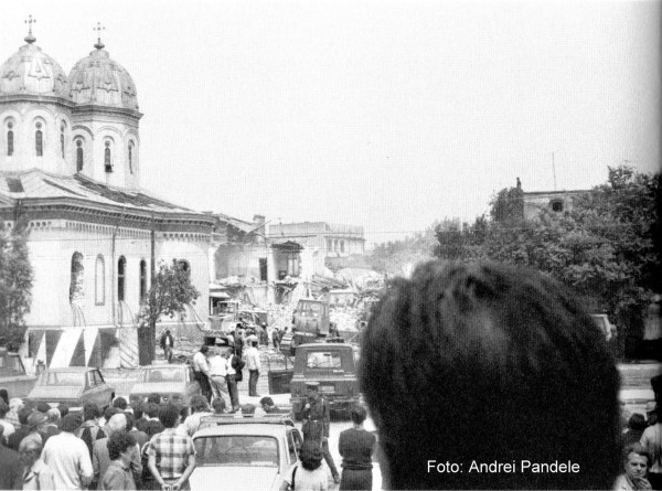 Victor Alexandrescu – Monografia bisericii Sfânta Vineri-Herasca din București - imagine 2